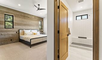 19-web-or-mls-11805-Skislope-Way-Truckee-CA-96161-19